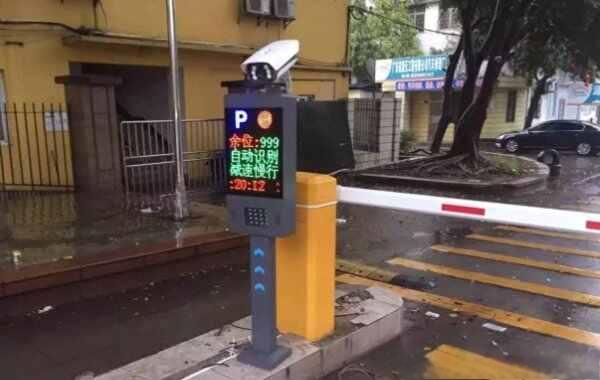 小區(qū)車牌識(shí)別怎么錄入步驟？車牌識(shí)別系統(tǒng)添加車輛教程-有駕